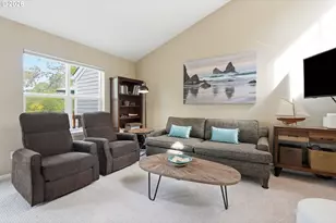 13217 SW Summerwood Dr, Portland, OR 97223 - Photo 6