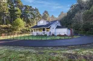 2740 SE Hwy 101, Lincoln City, OR 97367 - Photo 1