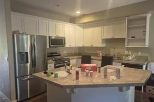 37861 Nettie Connett Dr, Sandy, OR 97055 - Photo 2