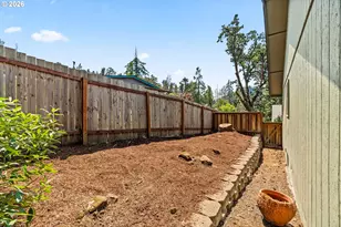 537 S 71st St, Springfield, OR 97478 - Photo 32