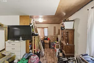 46760 Hwy 242, Myrtle Point, OR 97458 - Photo 18