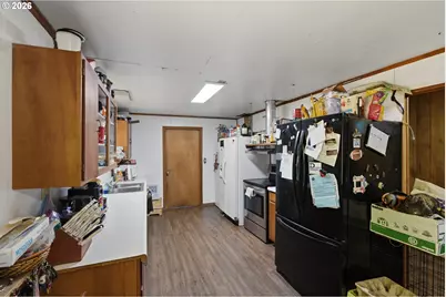 46760 Highway 242, Myrtle Point, OR 97458 - Photo 6
