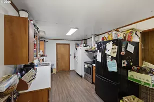 46760 Hwy 242, Myrtle Point, OR 97458 - Photo 6