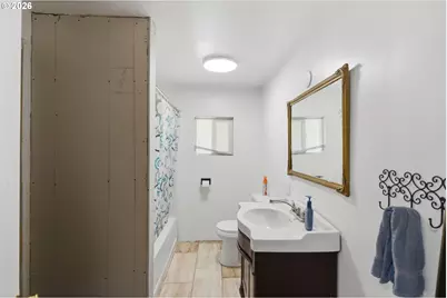 46760 Highway 242, Myrtle Point, OR 97458 - Photo 24