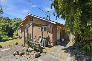 46760 Hwy 242, Myrtle Point, OR 97458 - Photo 4