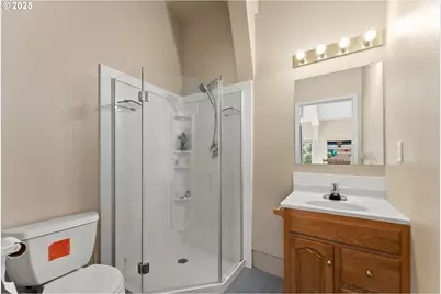 325 Beals Creek Rd, Canyonville, OR 97417 - Photo 44