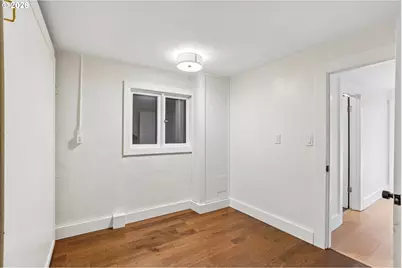 411 SE 65th Ave, Portland, OR 97215 - Photo 12