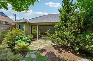 411 SE 65th Ave, Portland, OR 97215 - Photo 4
