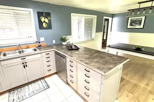 38684 Natures Garden St, Springfield, OR 97478 - Photo 4
