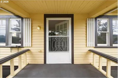 923 Hoffman St, Woodland, WA 98674 - Photo 2