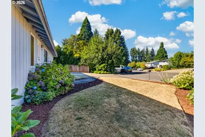 1307 Sherri Ct, West Linn, OR 97068 - Photo 32