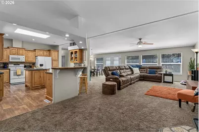 15781 Lava Dr, La Pine, OR 97739 - Photo 6