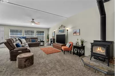 15781 Lava Dr, La Pine, OR 97739 - Photo 8