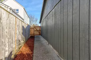 602 S Vermont St, Portland, OR 97219 - Photo 42