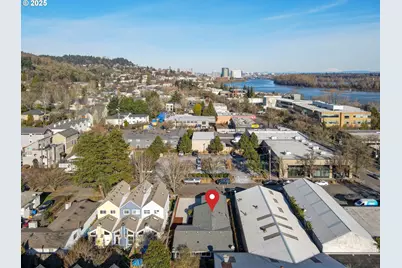 602 S Vermont St, Portland, OR 97219 - Photo 46