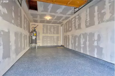 602 S Vermont St, Portland, OR 97219 - Photo 22