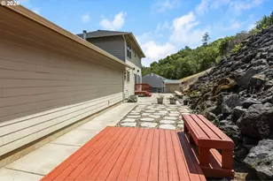 1696 NE Ruby Ct, Roseburg, OR 97470 - Photo 44