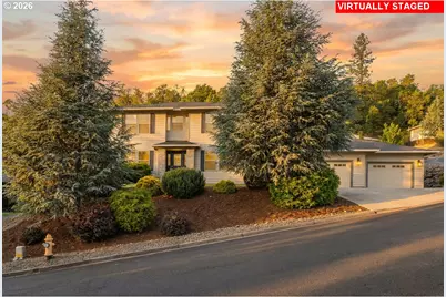 1696 NE Ruby Ct, Roseburg, OR 97470 - Photo 2
