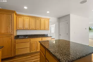 1696 NE Ruby Ct, Roseburg, OR 97470 - Photo 18