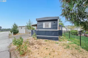 2400 SE Stratus Ave, McMinnville, OR 97128 - Photo 2