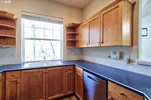 4856 NW Huserik Dr, Portland, OR 97210 - Photo 16