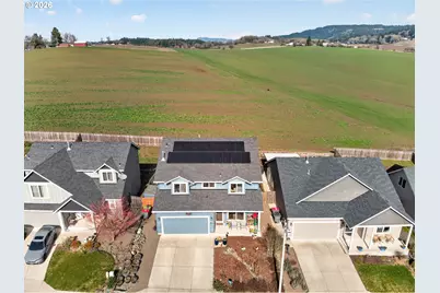 918 E 16th St, Lafayette, OR 97127 - Photo 2