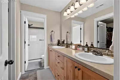 918 E 16th St, Lafayette, OR 97127 - Photo 28