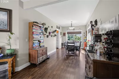 918 E 16th St, Lafayette, OR 97127 - Photo 10