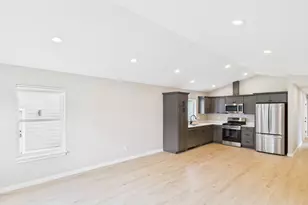 1265 Avenue D, Seaside, OR 97138 - Photo 4