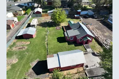 2829 W 9th St, The Dalles, OR 97058 - Photo 1