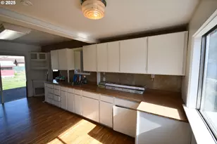 2829 W 9th St, The Dalles, OR 97058 - Photo 30