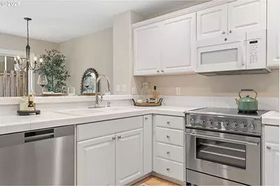 6550 NW Wenmarie Dr, Portland, OR 97229 - Photo 6