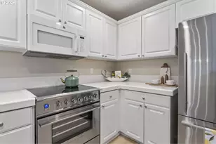 6550 NW Wenmarie Dr, Portland, OR 97229 - Photo 8