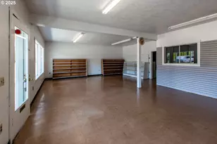 47597 Hwy 58, Oakridge, OR 97463 - Photo 6