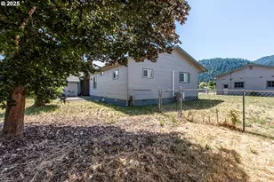 47597 Hwy 58, Oakridge, OR 97463 - Photo 40
