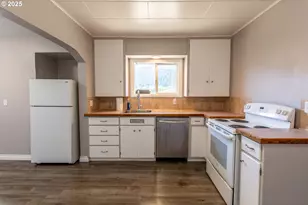 47597 Hwy 58, Oakridge, OR 97463 - Photo 26