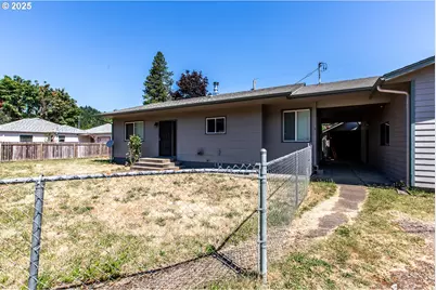 47597 Highway 58, Oakridge, OR 97463 - Photo 18