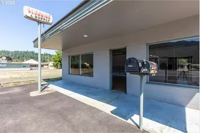 47597 Highway 58, Oakridge, OR 97463 - Photo 4