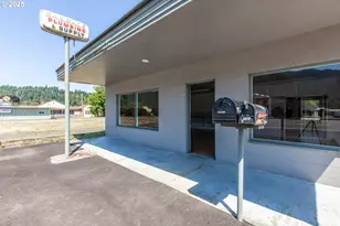 47597 Hwy 58, Oakridge, OR 97463 - Photo 4