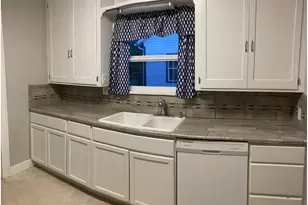 671 Kalmia St, Junction City, OR 97448 - Photo 6