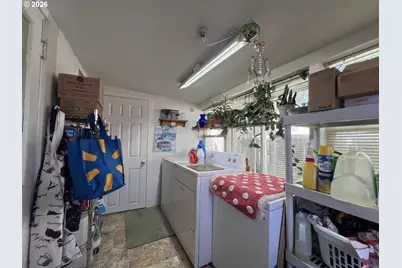 219 Catherine Ave, Milton-Freewater, OR 97862 - Photo 6