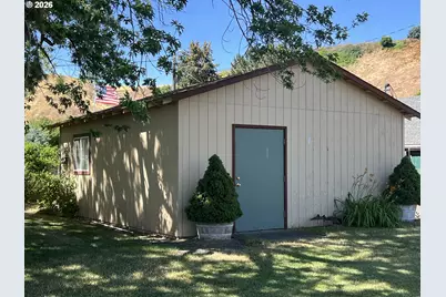 219 Catherine Ave, Milton-Freewater, OR 97862 - Photo 4
