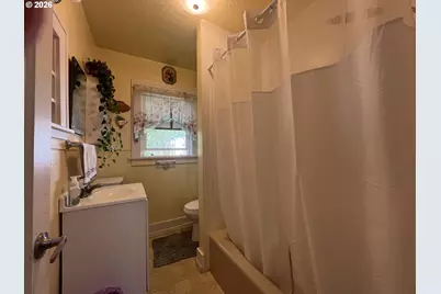 219 Catherine Ave, Milton-Freewater, OR 97862 - Photo 12