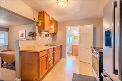 105 NW 13th St, Gresham, OR 97030 - Photo 30
