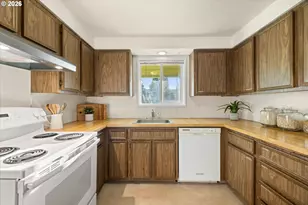 9972 SE 40th Ave, Milwaukie, OR 97222 - Photo 10