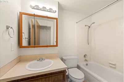 9972 SE 40th Ave, Milwaukie, OR 97222 - Photo 22