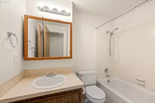 9972 SE 40th Ave, Milwaukie, OR 97222 - Photo 22