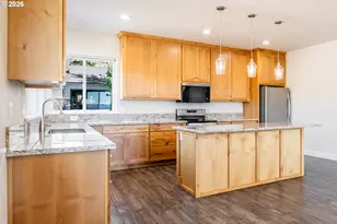 1811 NE Alameda Ave, Roseburg, OR 97470 - Photo 20