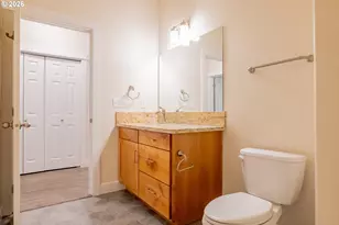 1811 NE Alameda Ave, Roseburg, OR 97470 - Photo 40