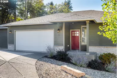 1811 NE Alameda Ave, Roseburg, OR 97470 - Photo 1